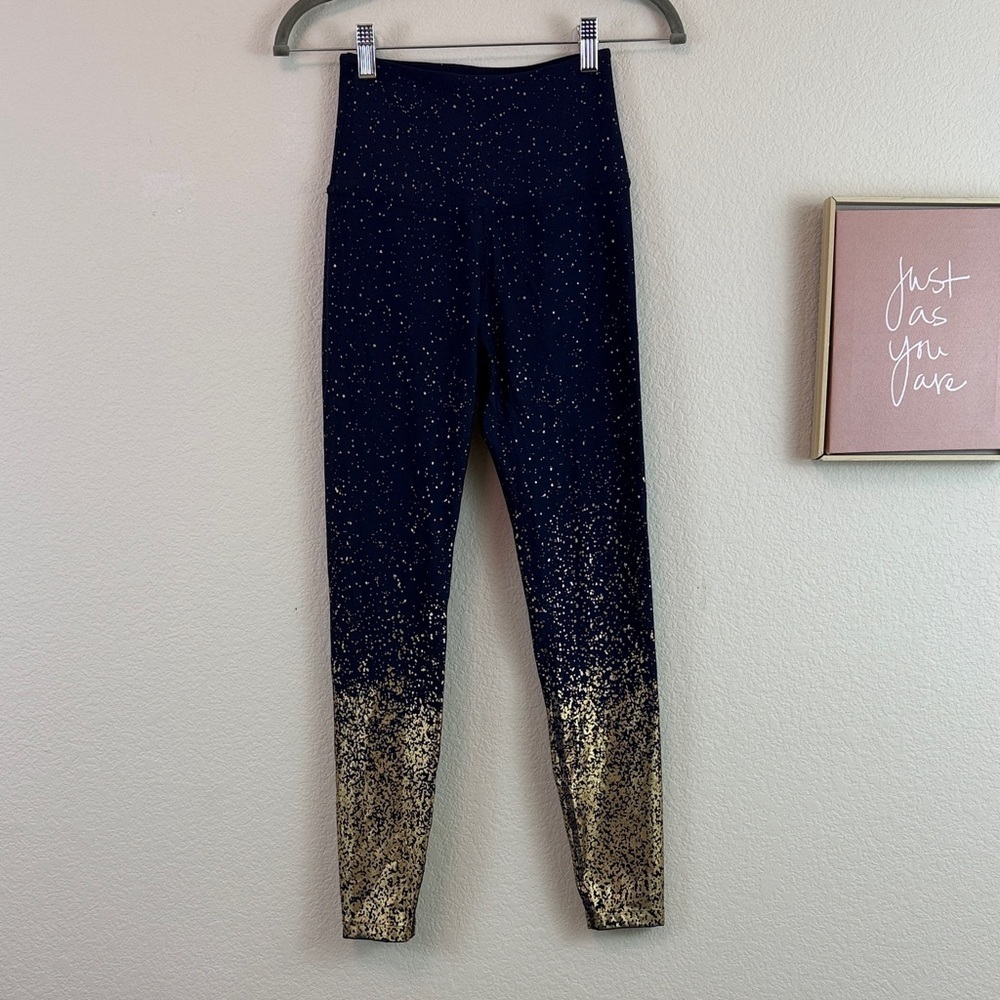 Beyond Yoga Navy and Gold Speckled‎ Leggings Size Small